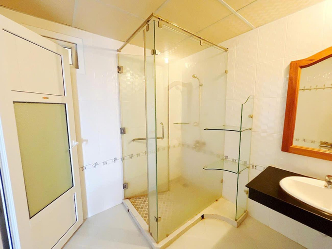Bathroom 4, Phuong Ha Hotel, Phan Thiết