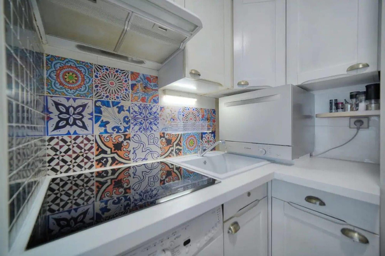 Room 3, One Bed Apt in the Center of Cannes - 2198, Alpes-Maritimes