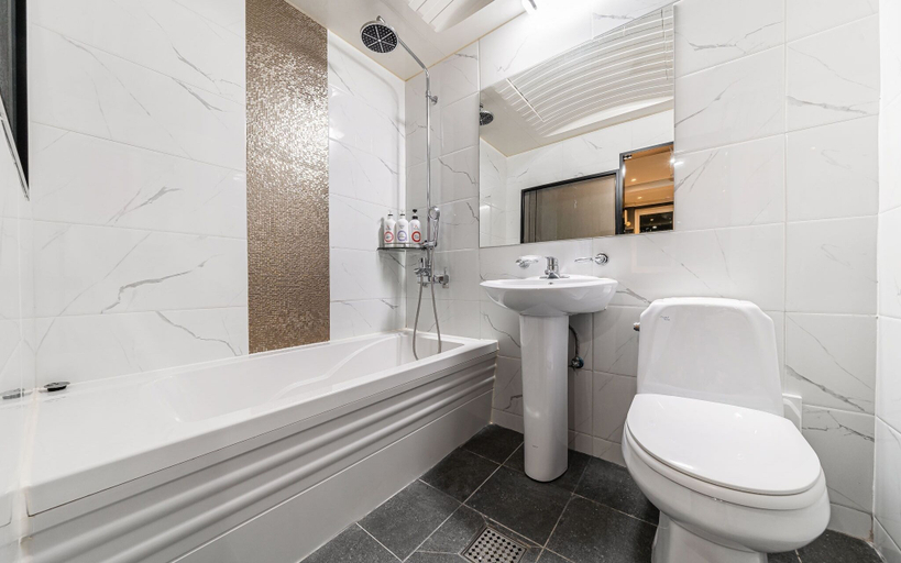 Bathroom 5, Gwangmyeong Sum, Geum-cheon