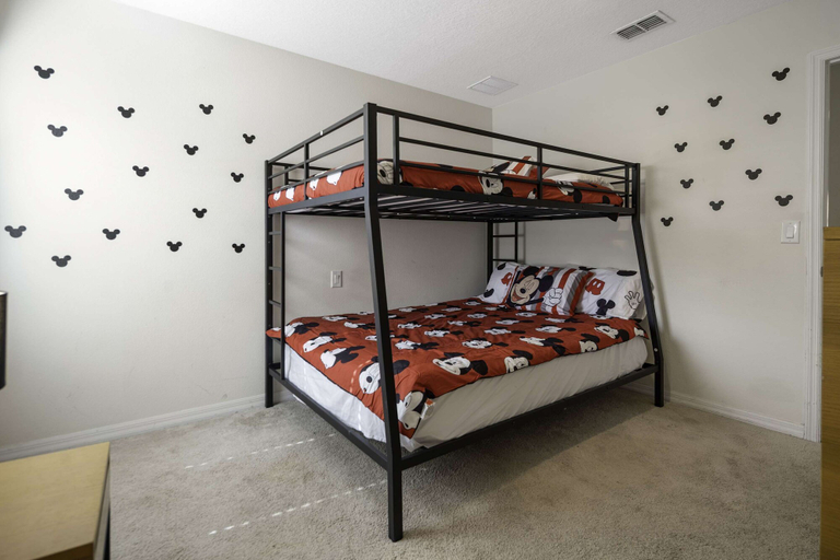 Room 4, 10 Min to Disney Cozy Townhome Jacuzzi, Osceola