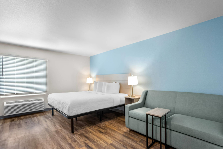 Bedroom 3, WoodSpring Suites Savannah West - Ellabell Metaplant, Bryan