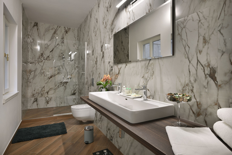 Bathroom, Kaiserstein Palace Apartments, Praha 1
