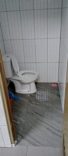 Bathroom, Glamping & Villa Kincir Guci Tegal, Tegal