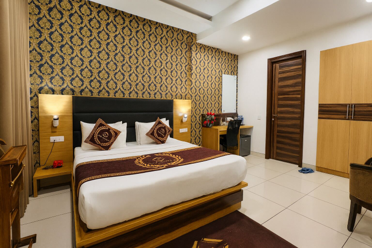 Bedroom 5, Hotel JMK - Managed by JMD Group, Delhi