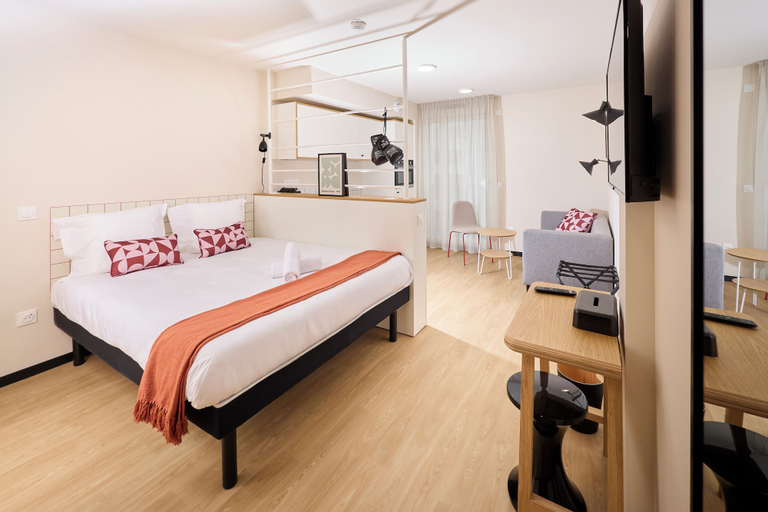 Bedroom 4, Hife Bordeaux, Gironde