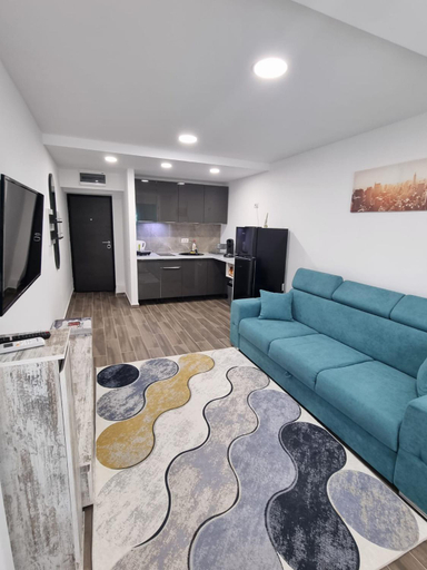 Others 4, Denis apartament 2 camere, Mangalia
