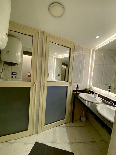 Bathroom 3, Sunset Hostel, 'Abdin