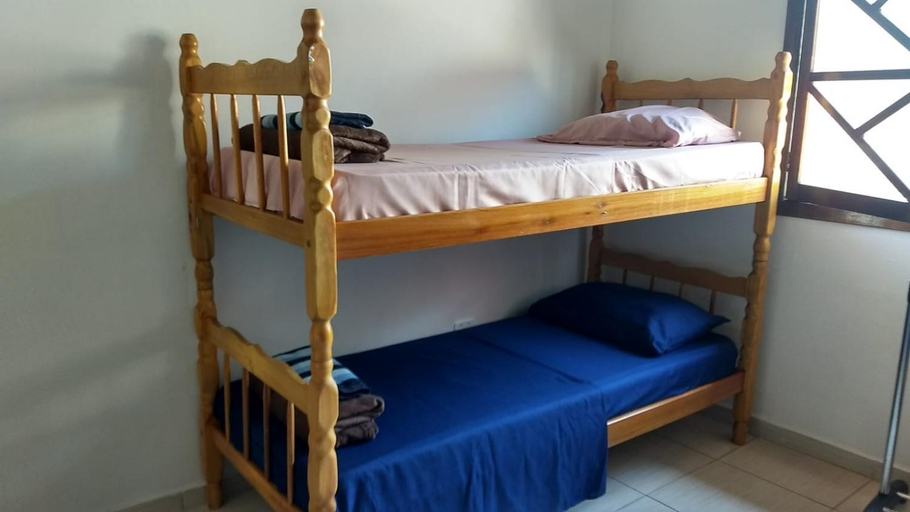 Others 3, Hostel Guaxinim, Caraguatatuba