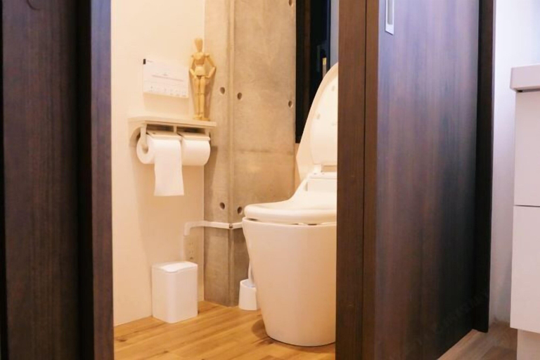 Bathroom 3, naramachi, Nara