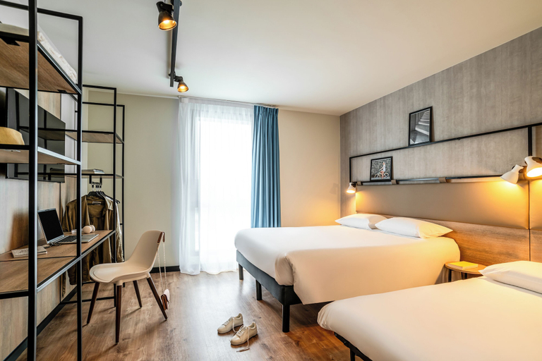 Bedroom 3, ibis Bordeaux Nord Carbon Blanc, Gironde