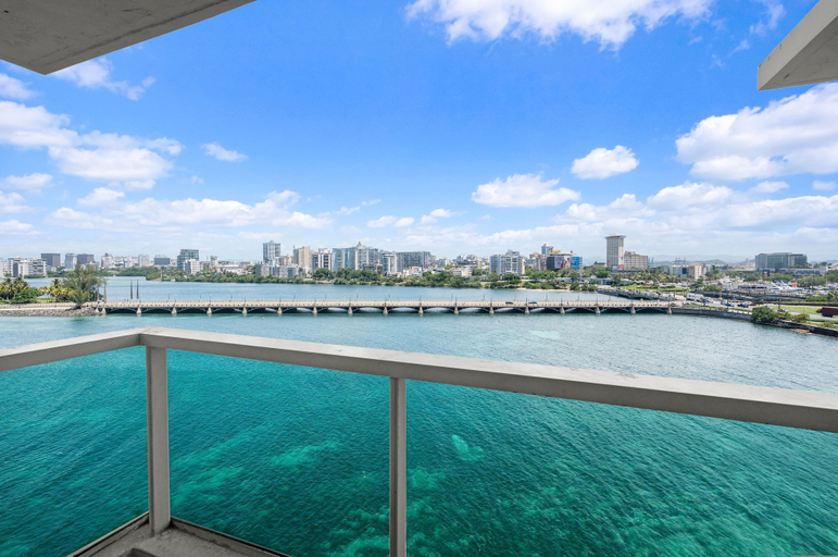 Room 2, Lagoon819-bl in San Juan