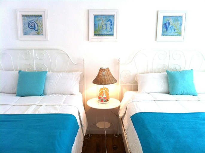 Bedroom 2, Bikini Hostel, Café & Beer Garden Free Breakfast & Dinner!, Miami-Dade