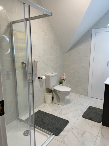 Bathroom 4, Spacious 5Br Home - Country View - Close to Galway