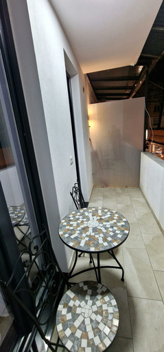 Others 5, Arkle Apartment 6, Tirana