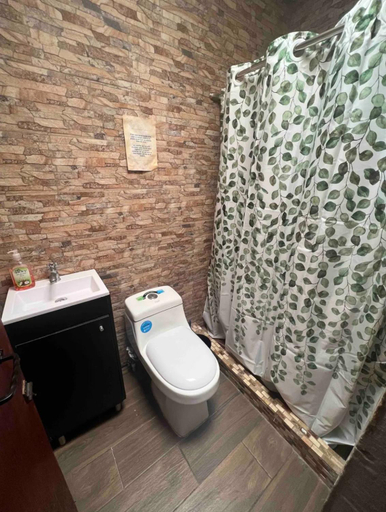 Bathroom, Enchanted Forest, Antigua Guatemala
