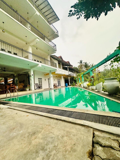 Exterior & Views 2, southern grace hotel, Akmeemana