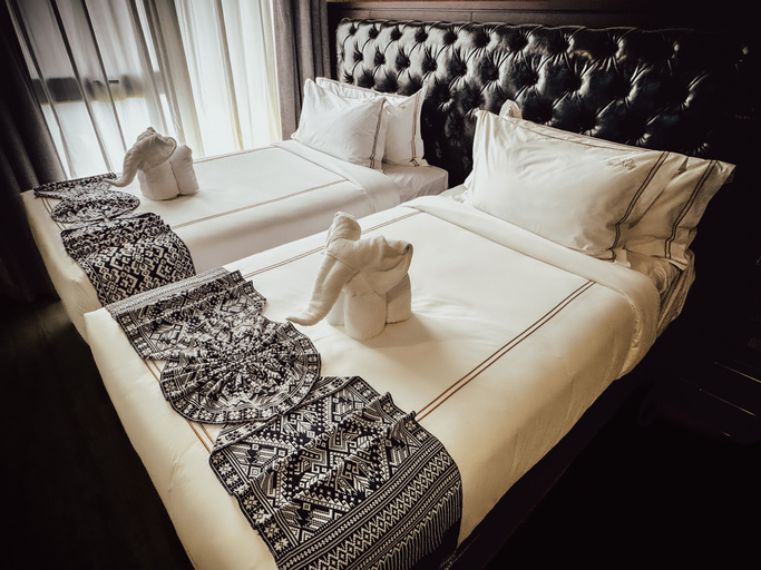 1969 D'Kelly Hotel Room Type - Superior Twin