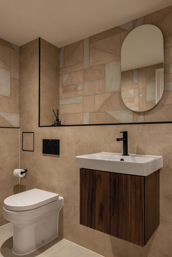 Bathroom 4, 3 Johns Place Townhouse, Edinburgh
