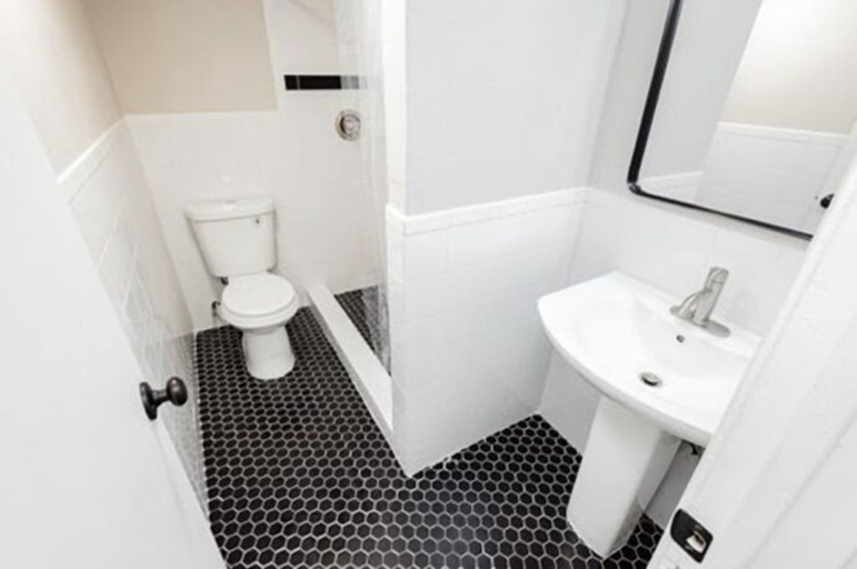 Bathroom 3, G Hotel, Clark