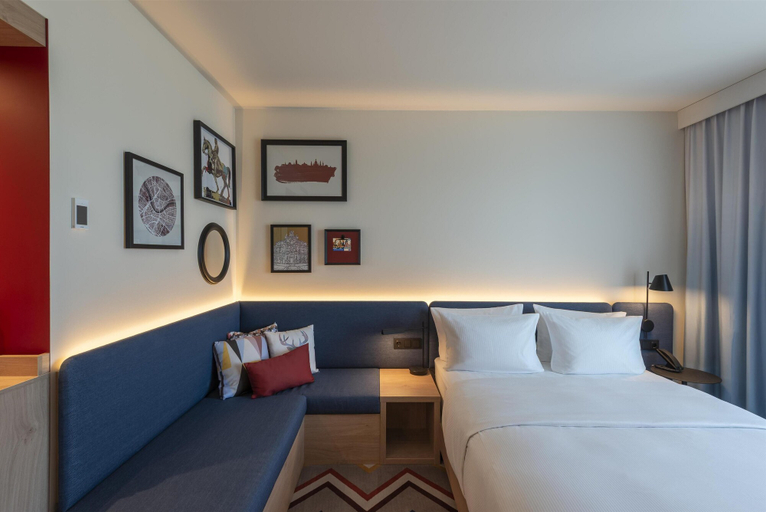 Bedroom 2, Hampton By Hilton Dresden City Centre, Dresden