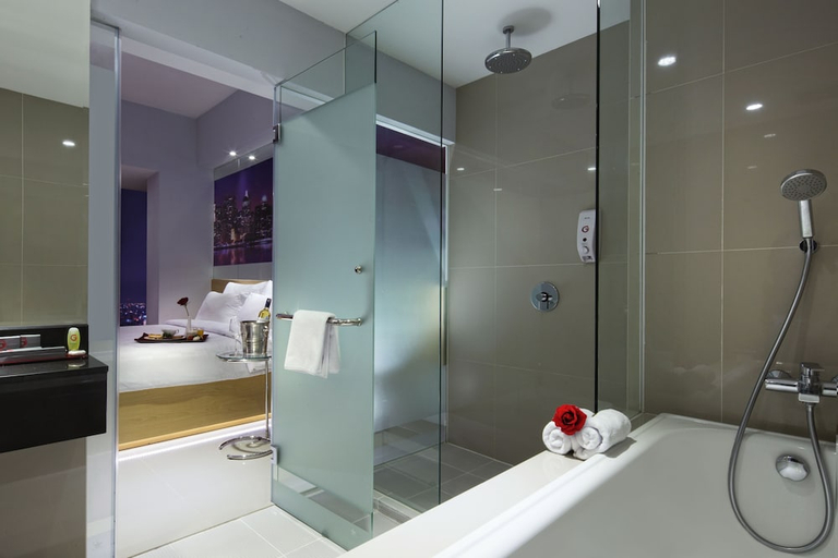Bathroom 4, G Suites Hotel By AMITHYA, Surabaya