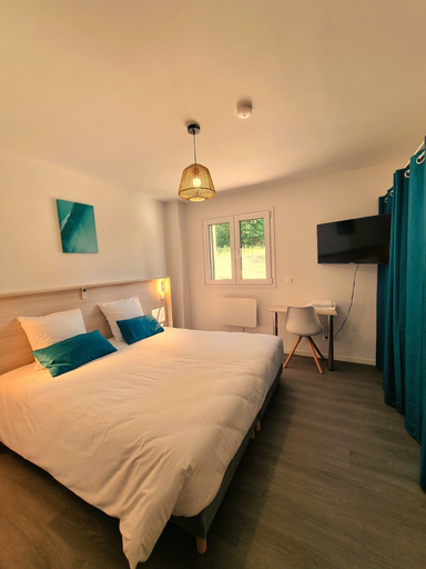 Bedroom 4, Le Combo, Savoie