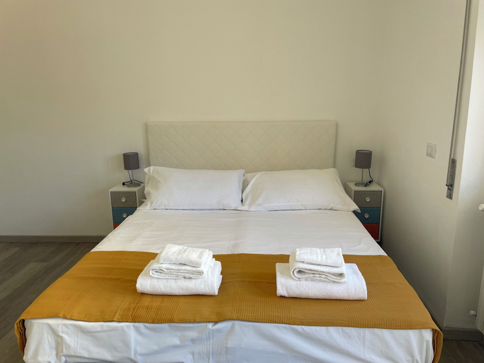 Room 2, Salotto Tuscolano, Roma