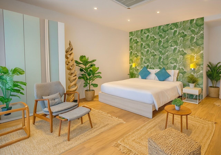 Room 2, The Lush Apartments & Suites, Takua Thung