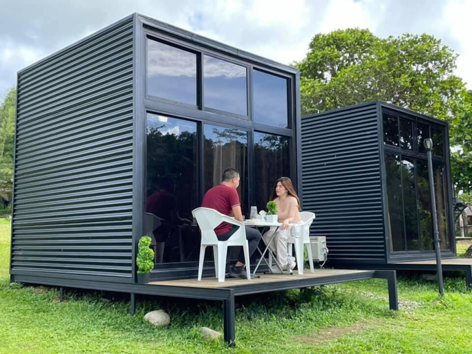 Couples dining 3, BLOC Camp Site, Cavinti