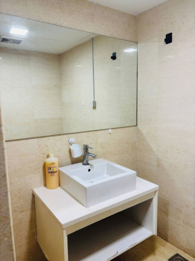 Bathroom 3, Regalia Residence KL Infinity Pool, Kuala Lumpur