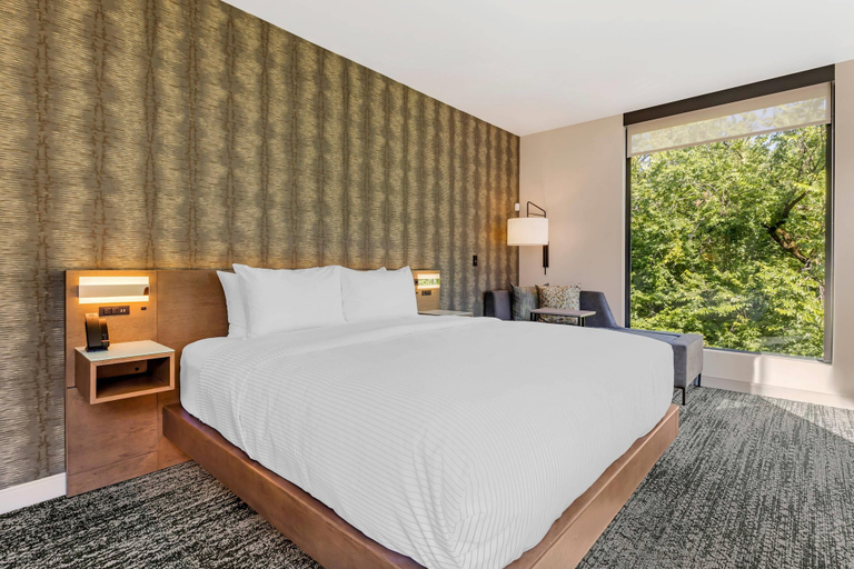 Bedroom 3, Cambria Hotel Portland - Pearl District, Multnomah