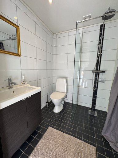 Bathroom 3, Kvarnviks Gård, Trelleborg