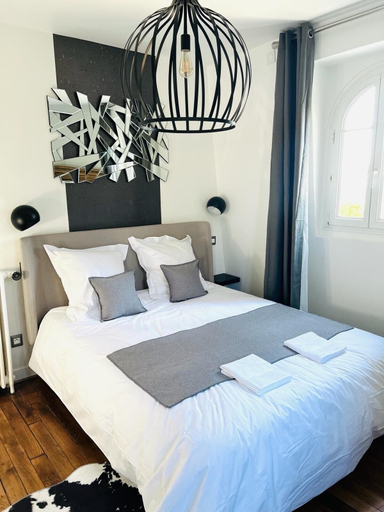 Bedroom 5, Le Domaine de Montmorency, Val-d'Oise