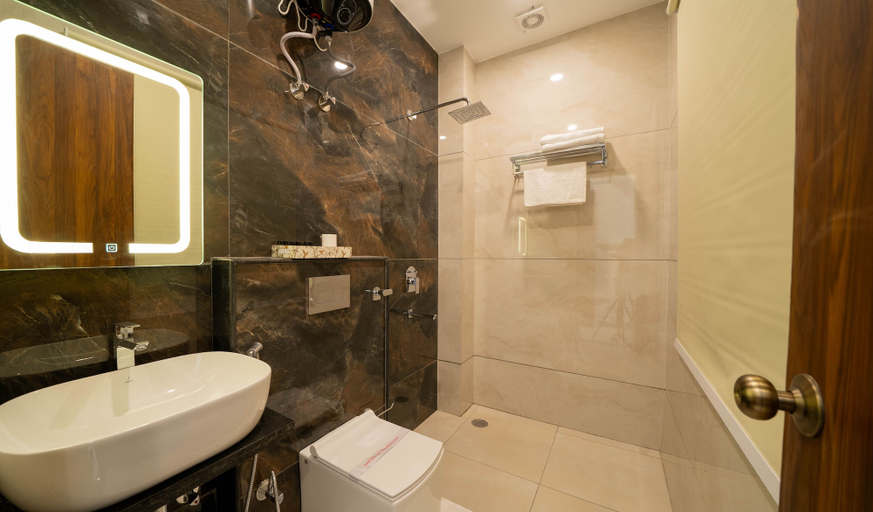 Bathroom 3, Perfectstayz Premium Mystic falls near Secret Waterfall, Garhwal
