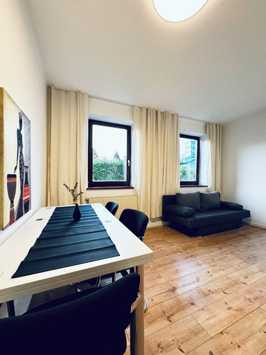 Others 4, Cozy 3BR Apt with Garden Sleeps 10, Wien