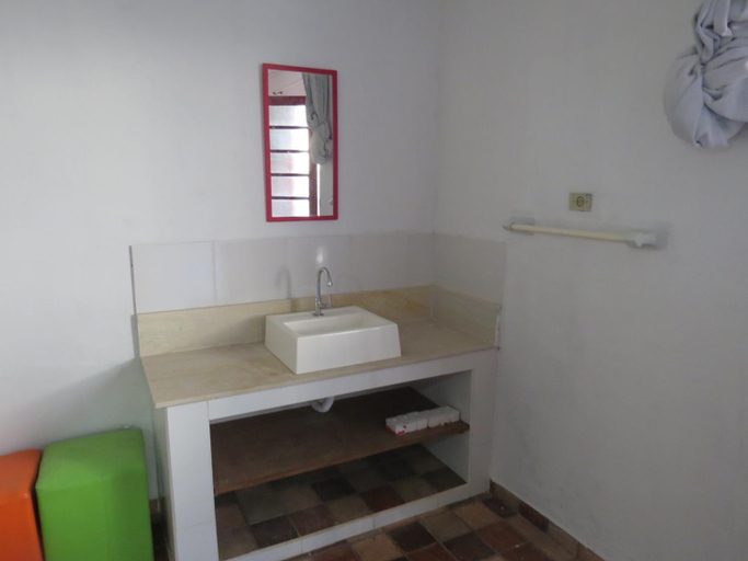 Others 5, Suites Delicia, Passa Quatro