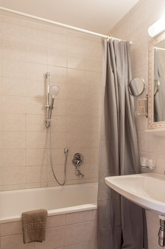 Bathroom 4, Alpine B&B, Imst