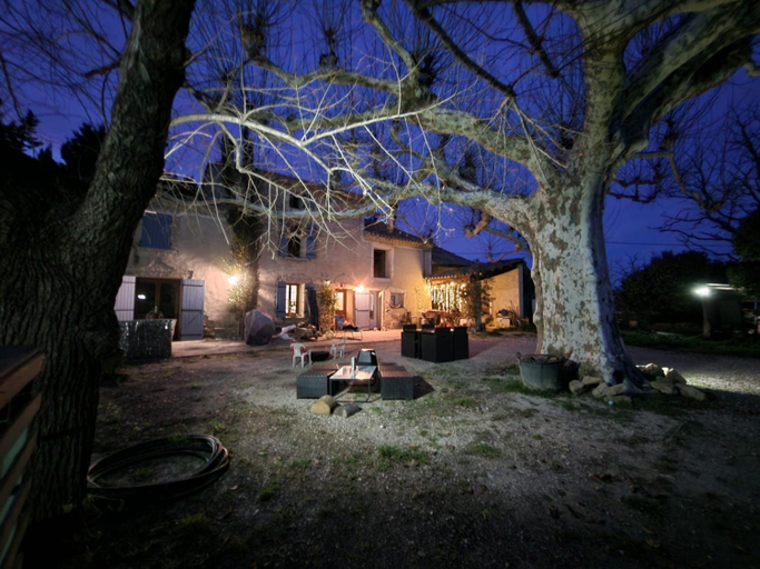 Others 2, La ferme des Demoiselles, Vaucluse