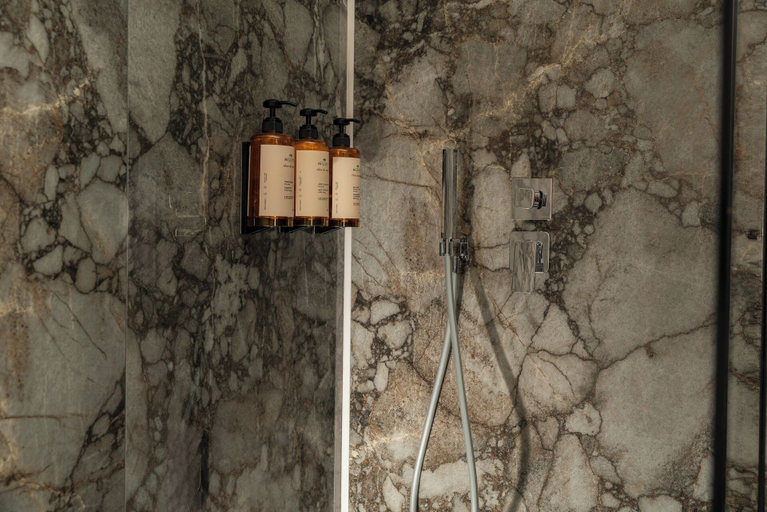 Bathroom 5, Casa Guttmann, Roma