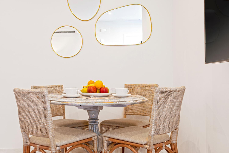 Others 3, Genteel Home Constitucion, Sevilla
