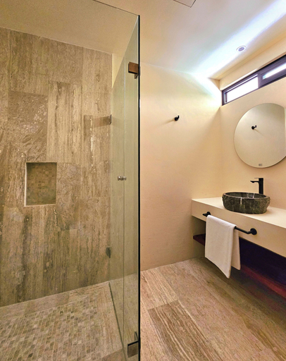 Bathroom, Loch Tulum Condos by BUnik, Cozumel