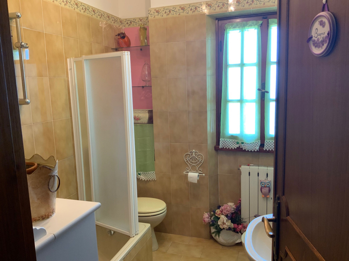 Bathroom 4, Apartment - Sleeps 5, Balcony, Wifi, Parking, Lucca