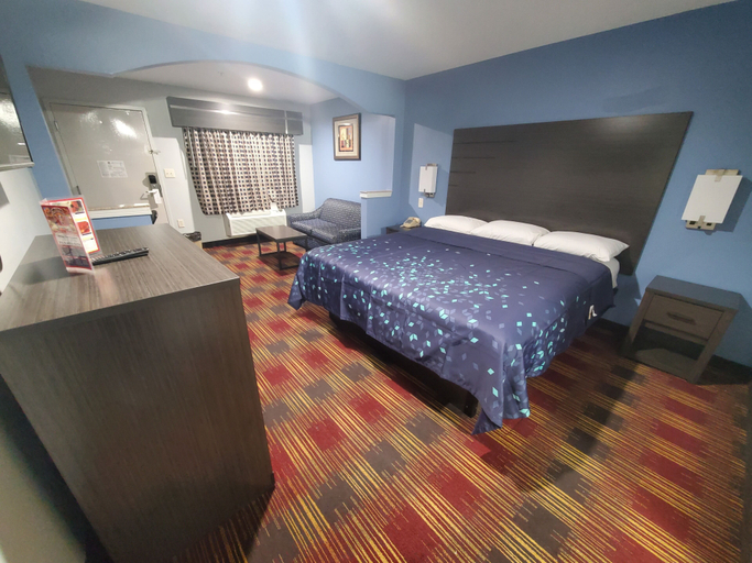 Bedroom 4, Scottish Inns and Suites East Sam Houston Pkwy, Houston