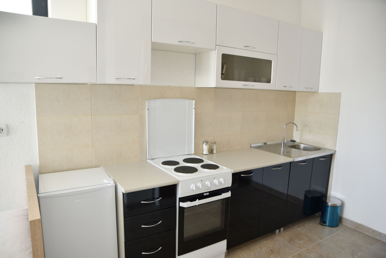 Others 4, Casa Bianca