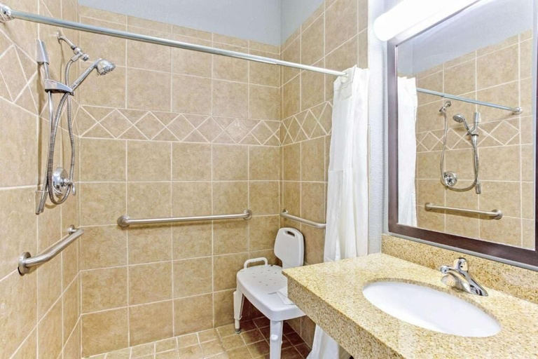 Bathroom 4, Stay Express Inn & Suites - Mobile AL, Mobile