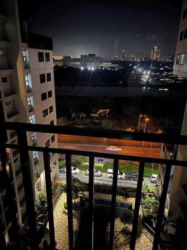 Others 5, Shore  Residences Near MOA, Pasay City