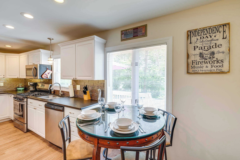 Private kitchen 5, Lakeview Lodge - Stay for 6, Walworth