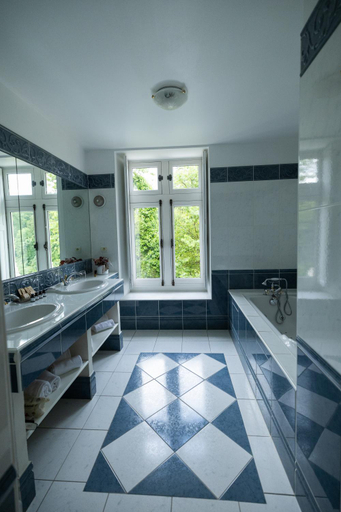 Bathroom 3, Domaine de Brou, Indre-et-Loire