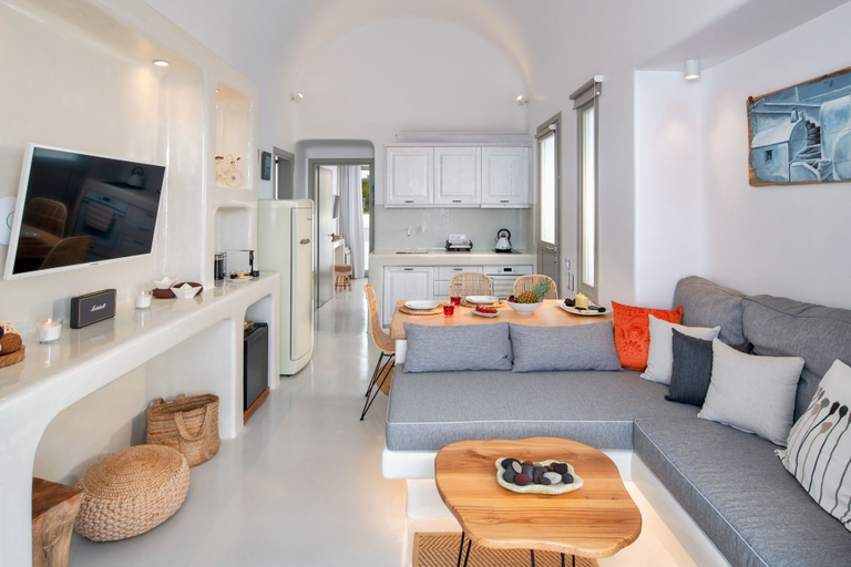 Living area 2, Megalochori 1-bed Villa, Sleeps 3, Pool & Parking, South Aegean