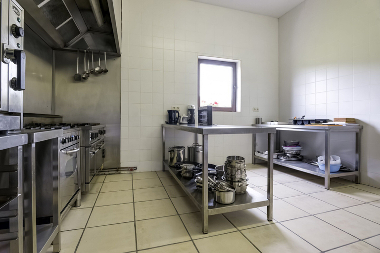 Others 5, Grand Family Holiday Home in Houyet, Namur